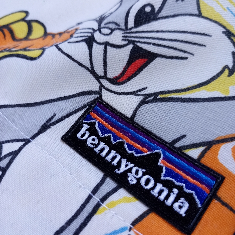 Custom Reworked Vintage 1977 Looney Tunes Bugs Bunny Bennygonia Shorts - Picture 2 of 4